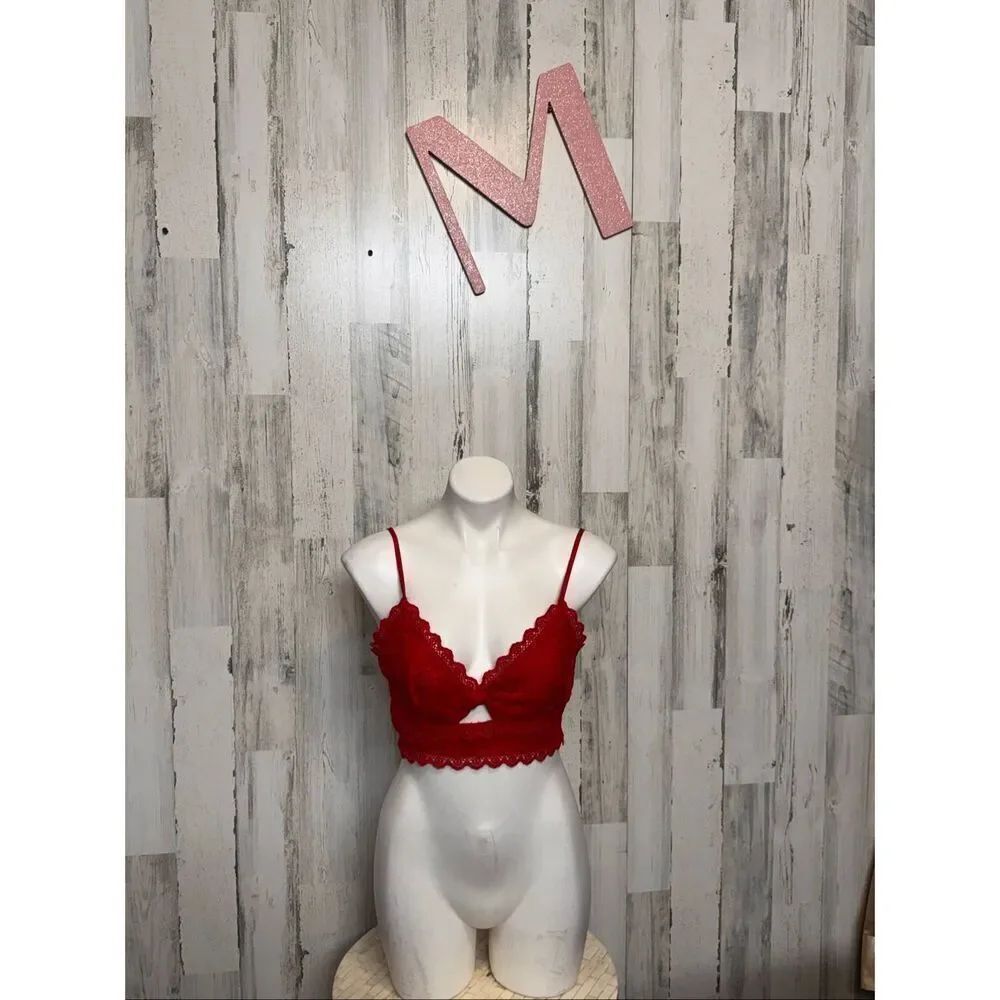 Forever 21 Red Lace Bralette Crop Top – Size M